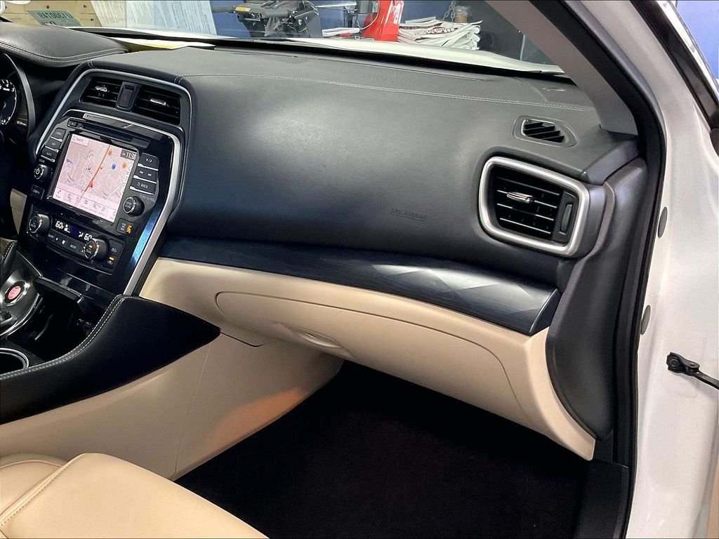 Certified 2023 Nissan Maxima Platinum w/ Sport Mat Group FWD image 13