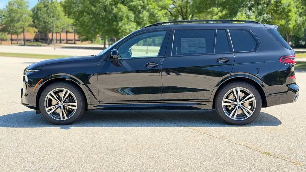 New 2027 BMW X7 xDrive40i w/ M Sport Package AWD/4WD image 3