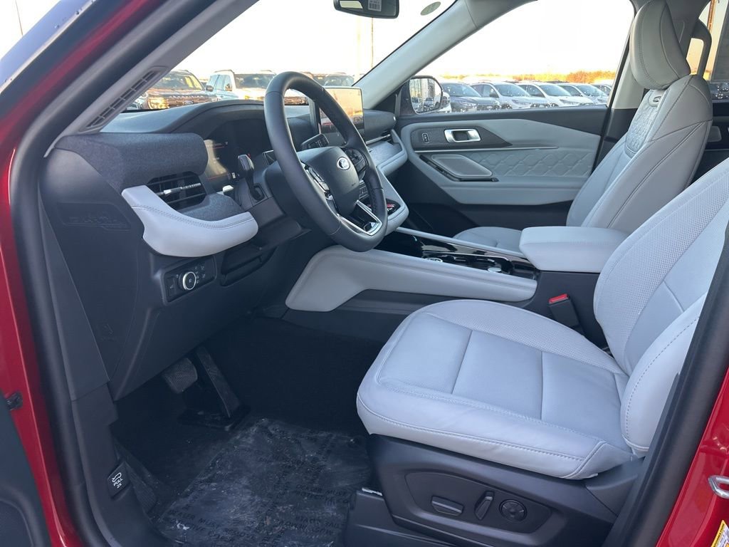 New 2026 Ford Explorer Platinum w/ LUX Leather Package image 25