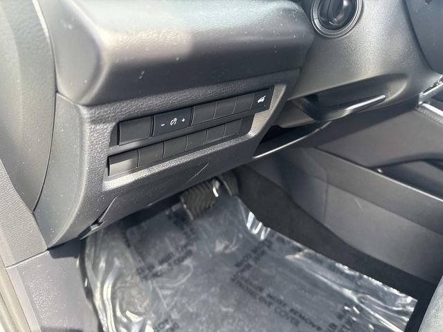 Used 2024 Mitsubishi Outlander SE Black Edition image 25