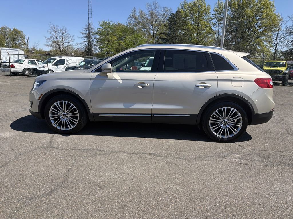 Used 2017 Lincoln MKX Reserve w/ Lincoln MKX Climate Package image 2