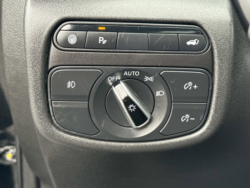 Used 2019 INFINITI QX50 Essential w/ Premium Heat Package image 13