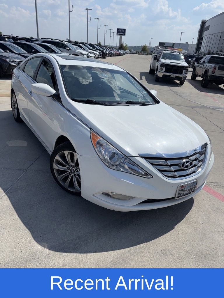 Used 2012 Hyundai Sonata SE w/ Navigation & Sunroof Pkg