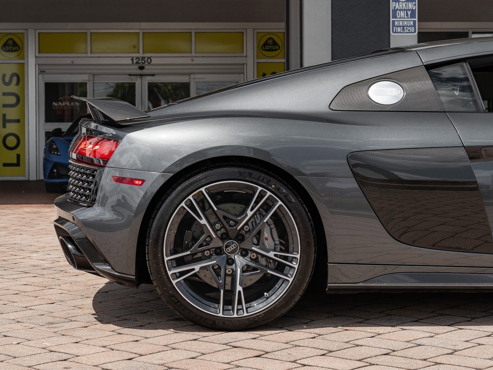Used 2023 Audi R8 V10 performance image 27