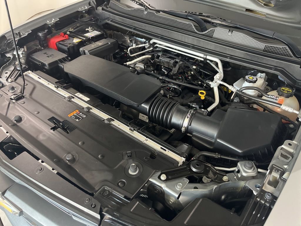 Used 2024 Chevrolet Colorado W/T image 11