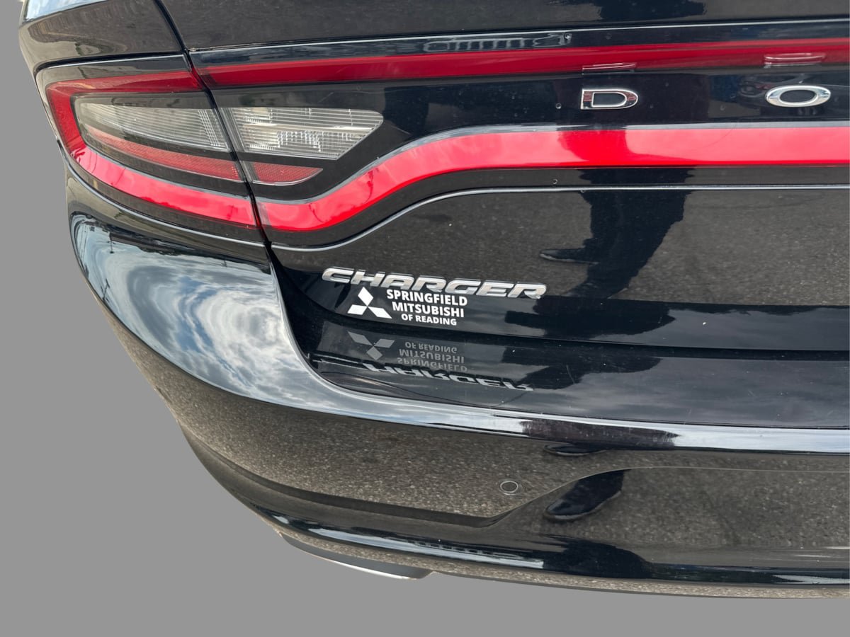 Used 2020 Dodge Charger SXT w/ Leather Interior Group RWD image 28