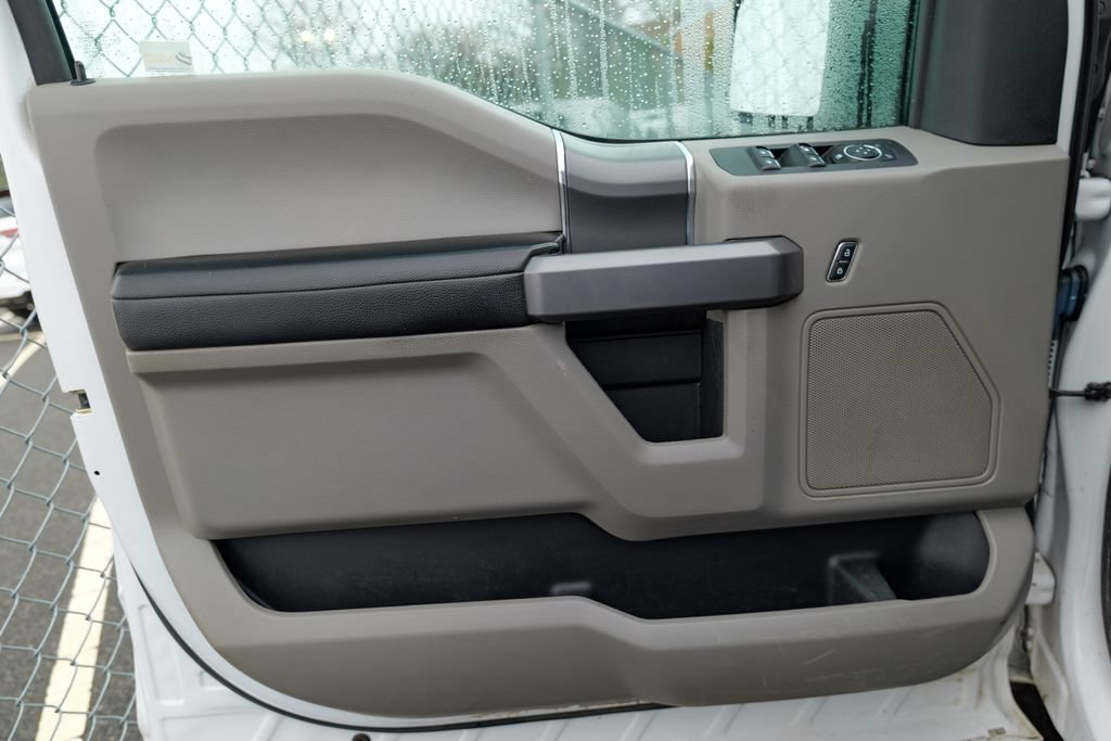 Used 2019 Ford F150 XLT w/ Equipment Group 302A Luxury AWD/4WD image 18