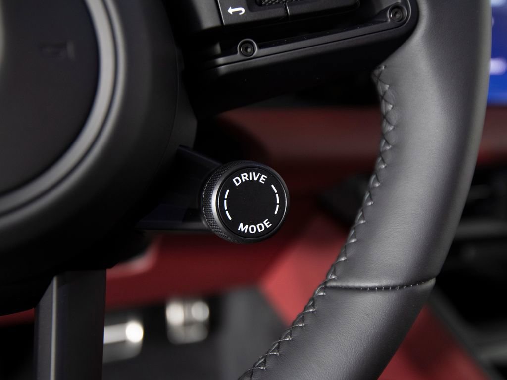 New 2026 Porsche Macan Turbo Electric image 25