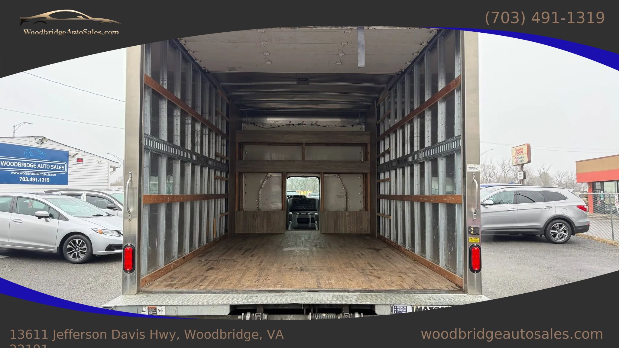 Used 2019 Ford E-350 and Econoline 350 Super Duty w/ Power Windows & Locks Group image 25