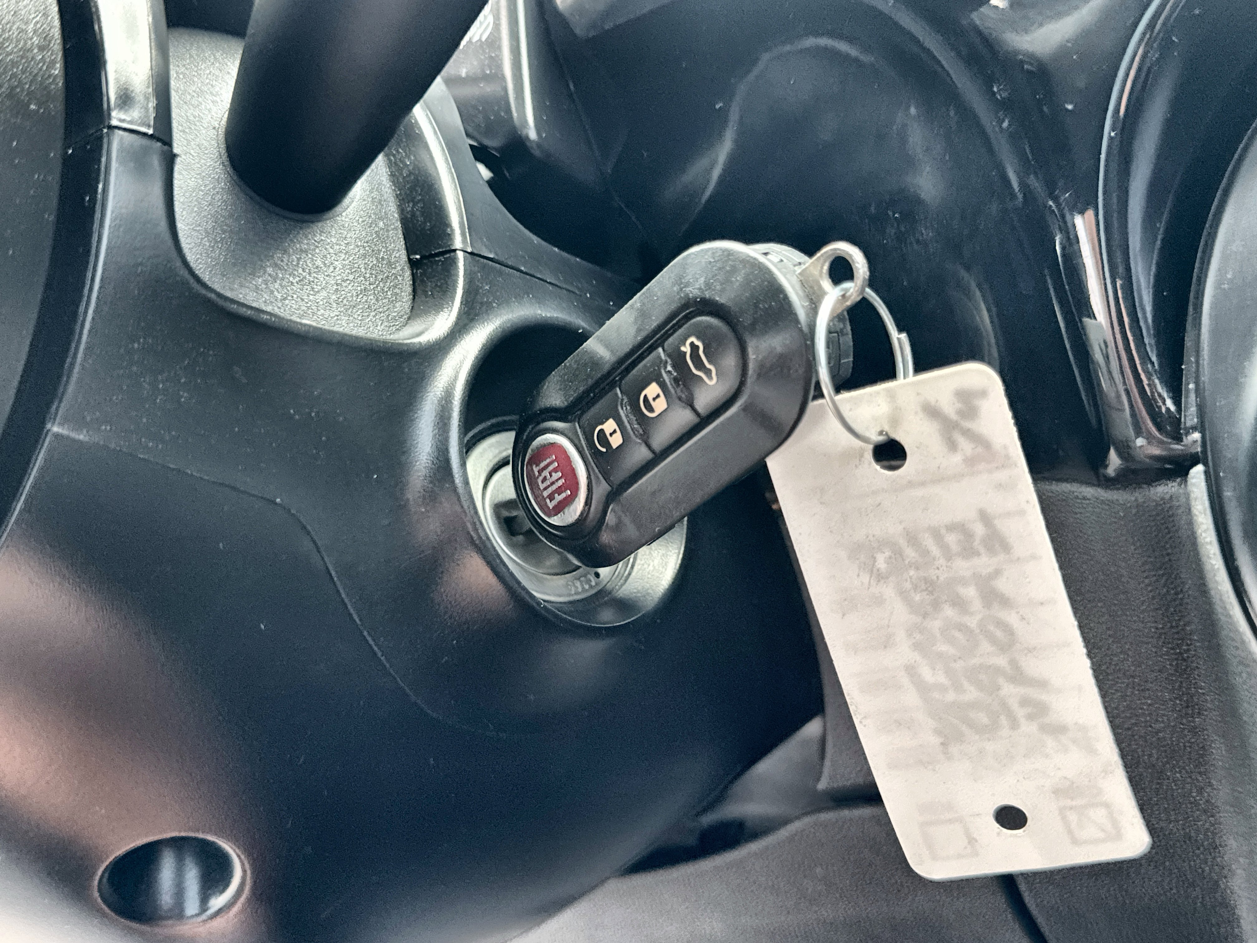 Used 2015 FIAT 500 Pop FWD image 15