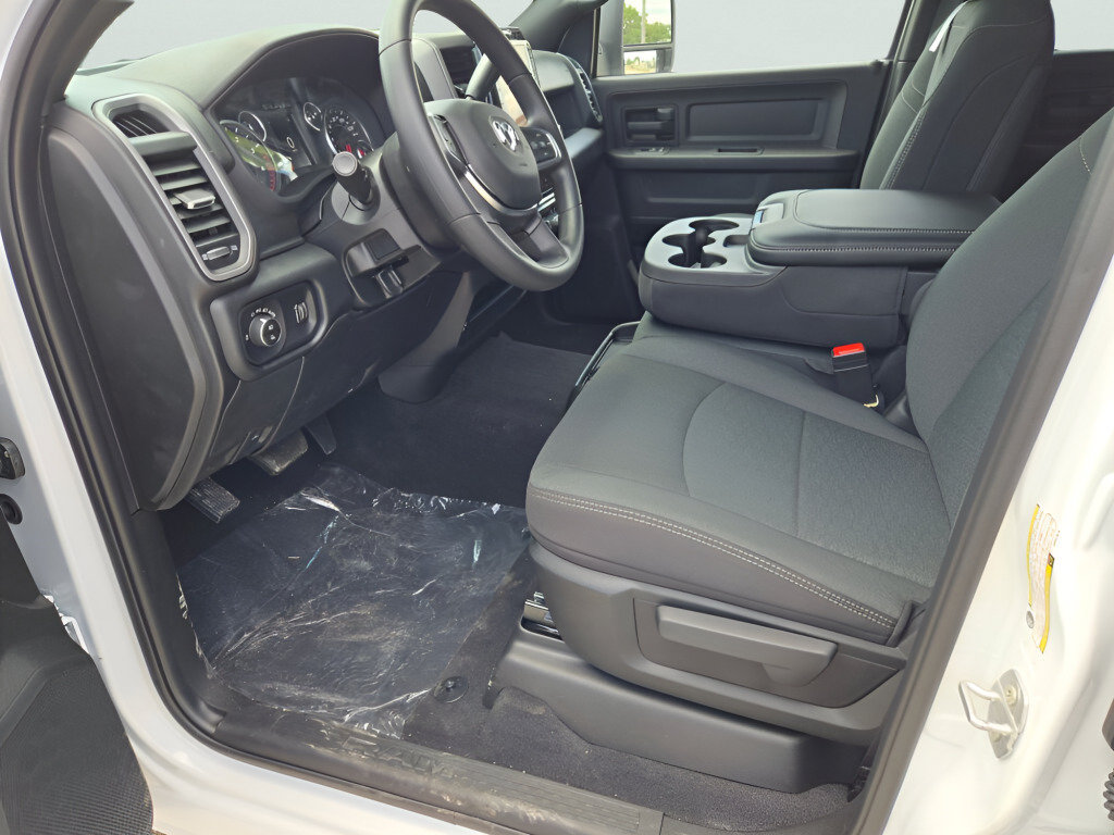 New 2026 RAM 3500 Tradesman AWD/4WD image 26
