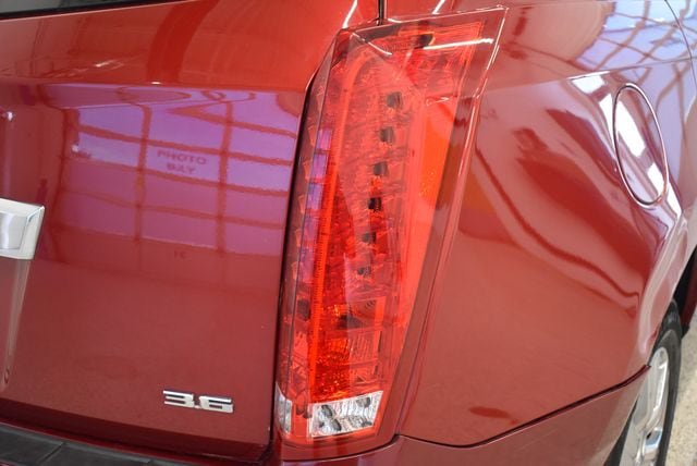 Used 2016 Cadillac SRX Luxury FWD image 12