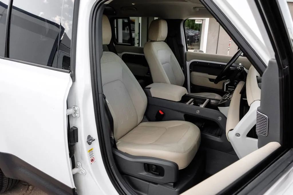Used 2020 Land Rover Defender 110 SE AWD/4WD image 39