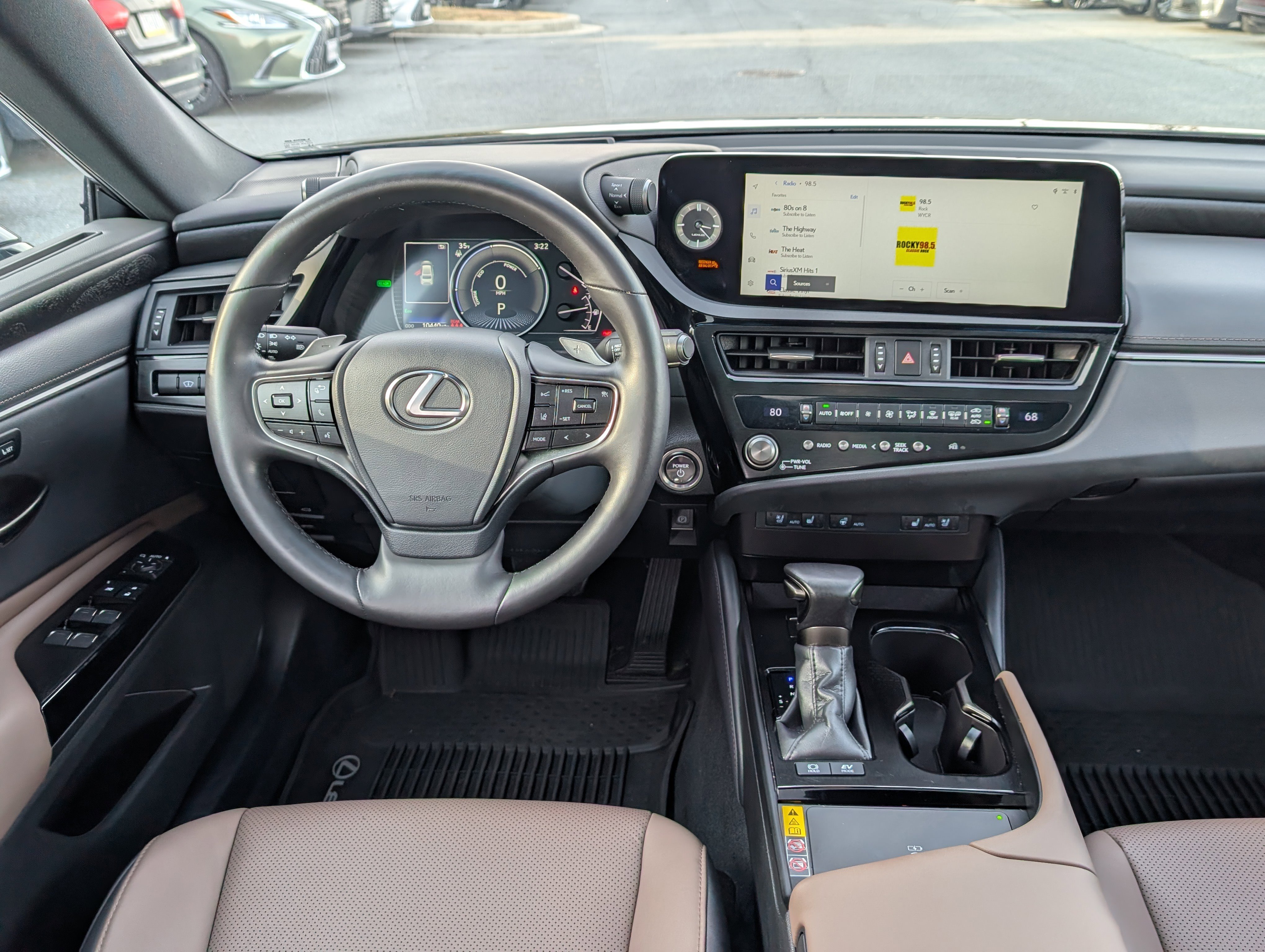 Certified 2025 Lexus ES 300h 300h image 17