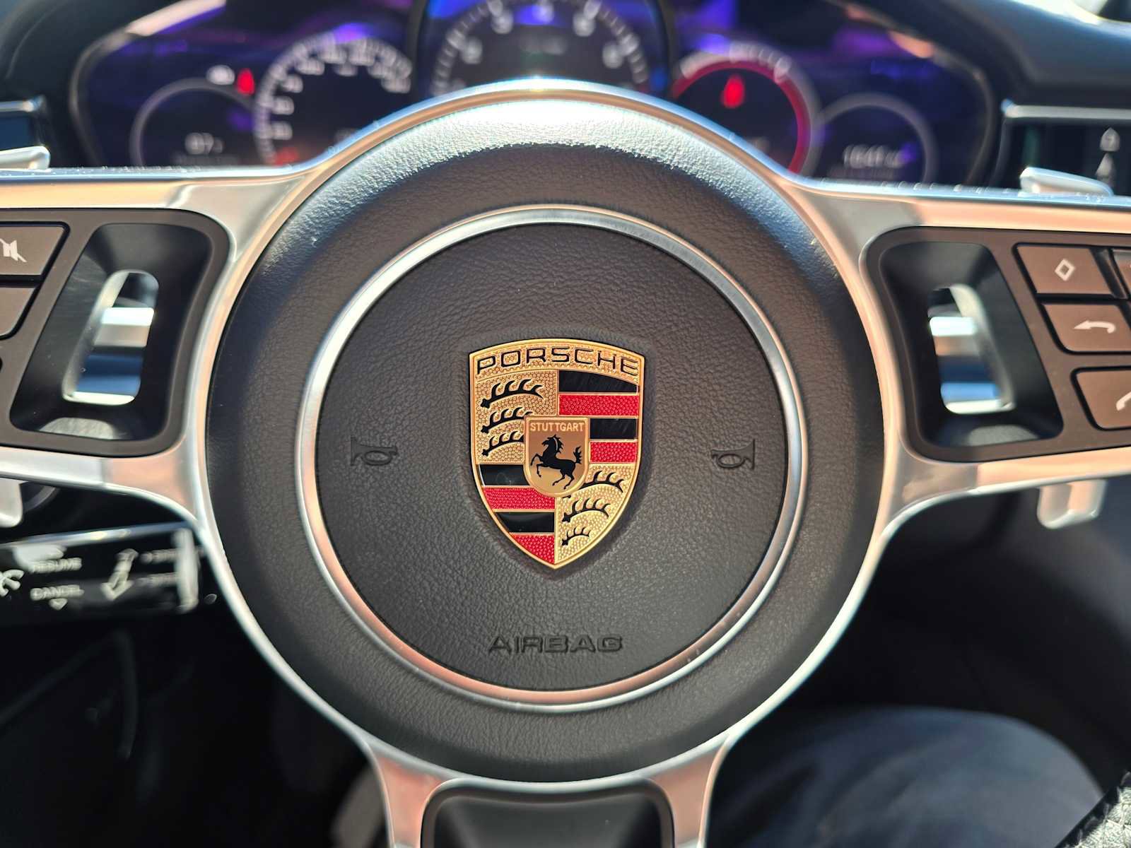 Used 2018 Porsche Panamera RWD image 24