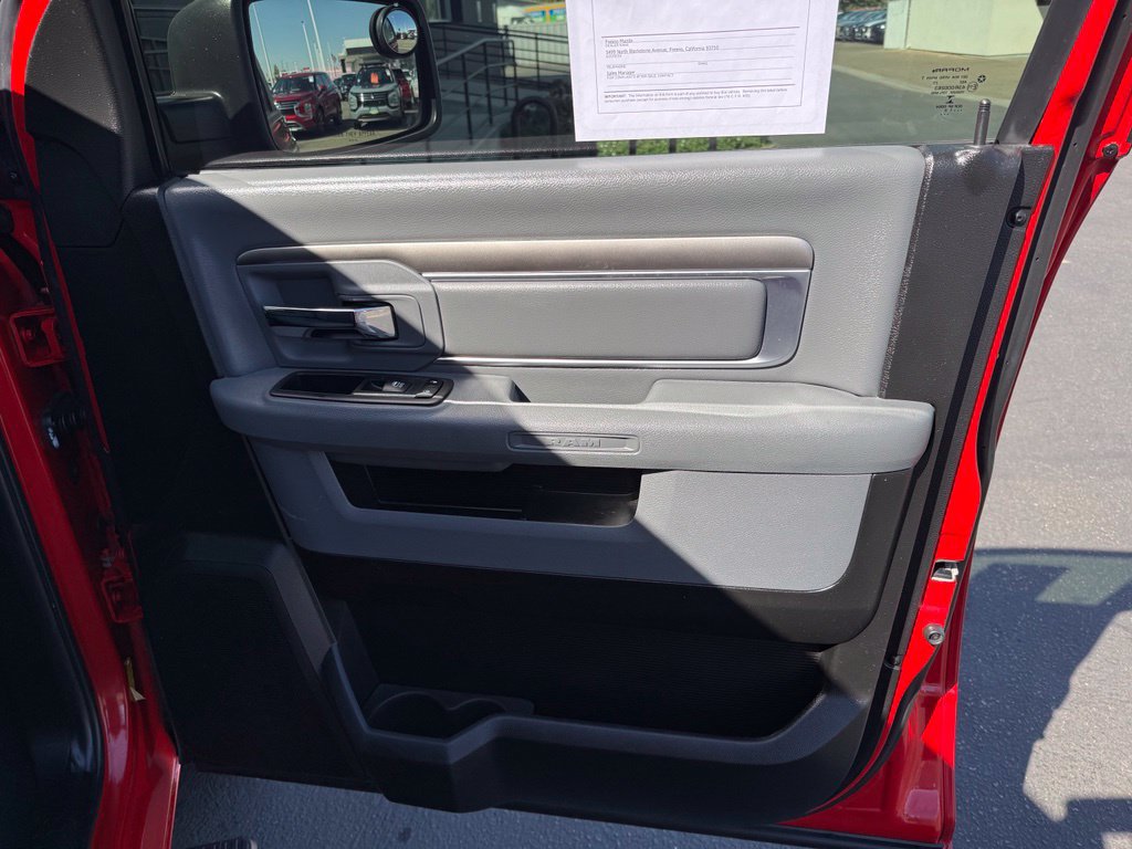 Used 2019 RAM 1500 Classic SLT RWD image 17