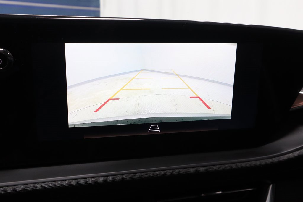 Used 2024 Buick Envista Preferred w/ Convenience I Package image 4