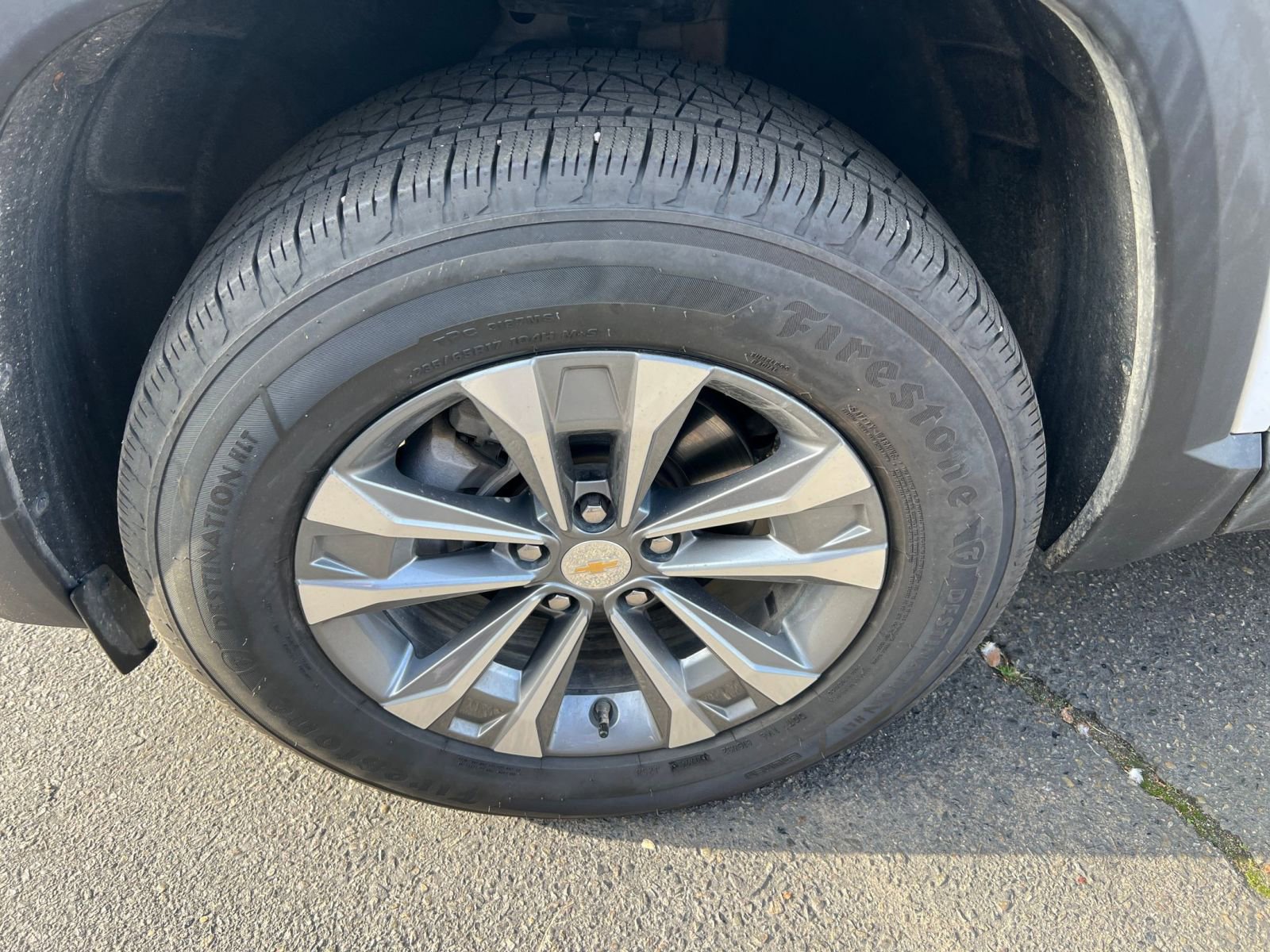 Used 2025 Chevrolet Equinox LT image 29