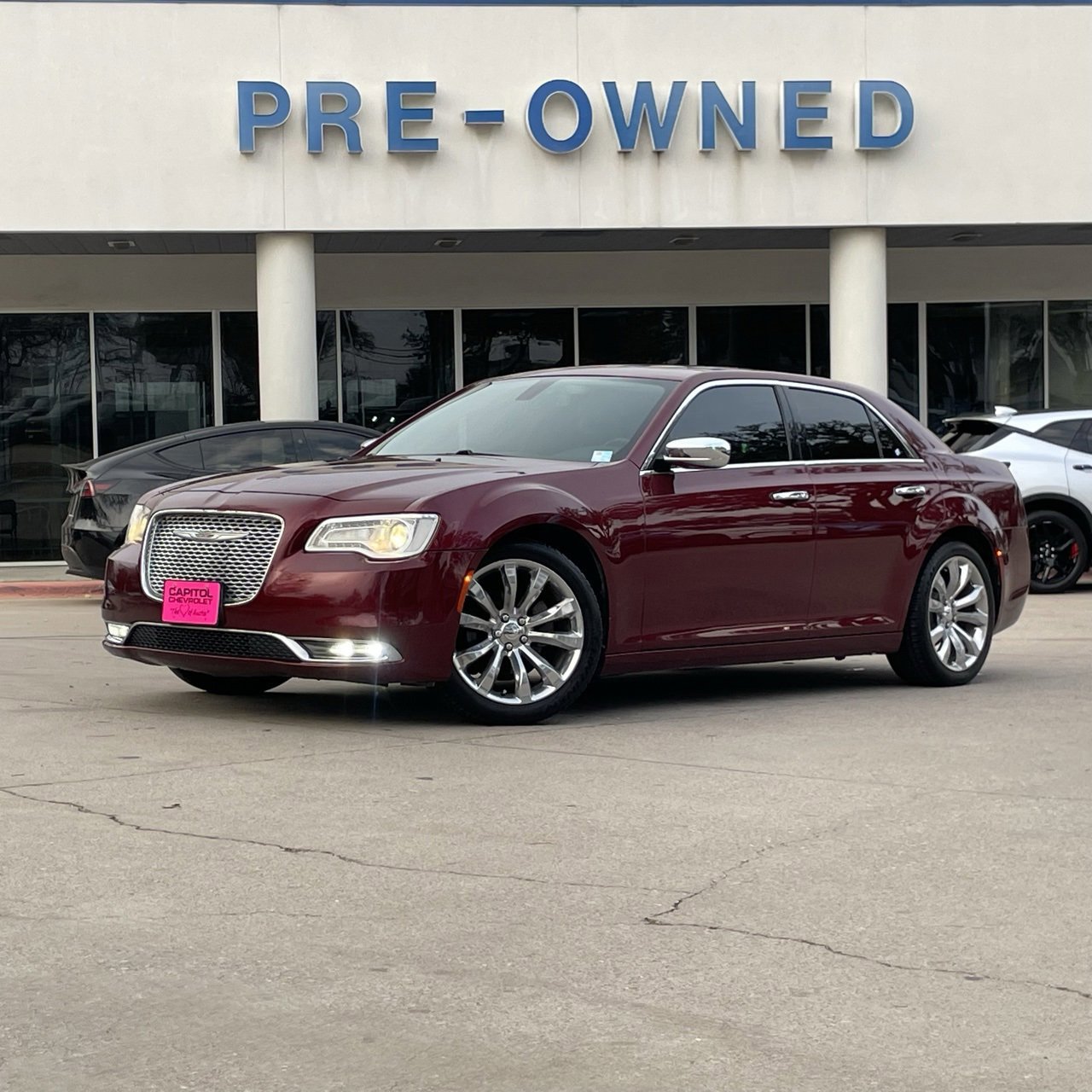 Used 2020 Chrysler 300 Limited image 1