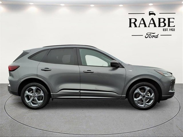 Used 2023 Ford Escape ST-Line w/ Tech Pack #1 image 9