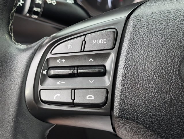 Used 2021 Hyundai Venue SEL FWD image 19