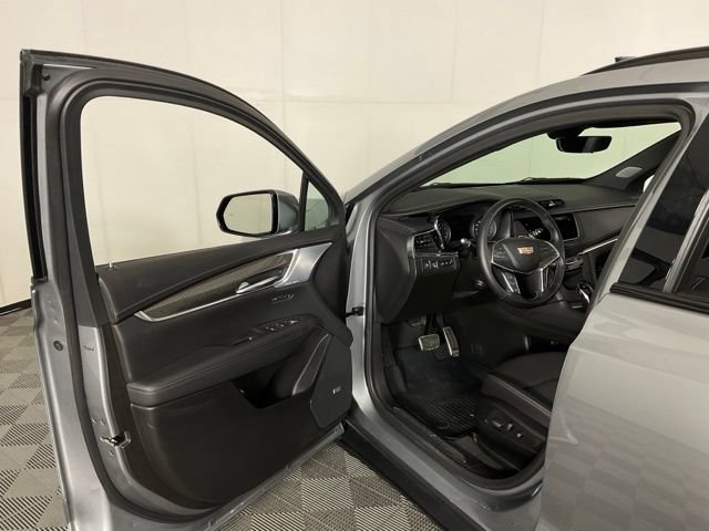 Used 2026 Cadillac XT5 Sportv w/ LPO, Floor Liner Package AWD/4WD image 25