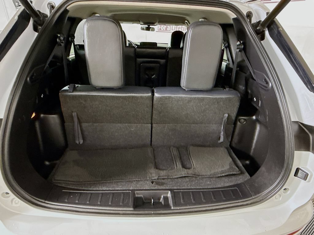 Used 2024 Mitsubishi Outlander SE Black Edition AWD/4WD image 28