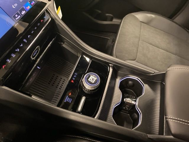 Used 2026 Jeep Grand Cherokee Laredo AWD/4WD image 13