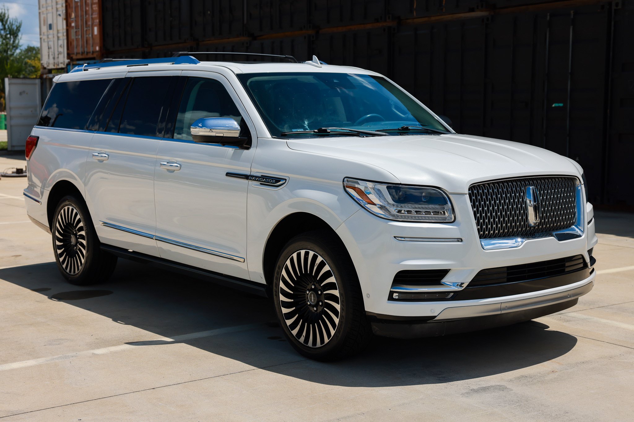 Used 2020 Lincoln Navigator L Black Label w/ Cargo Convenience Package AWD/4WD image 19