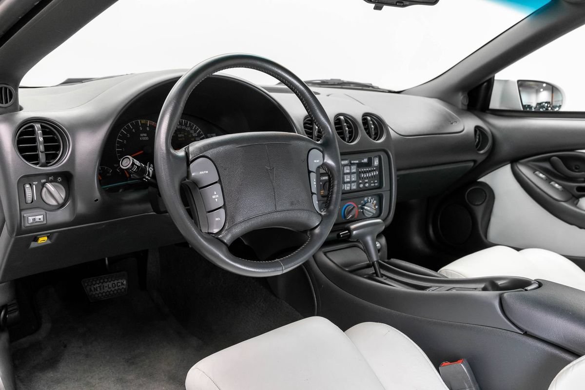 Used 1994 Pontiac Firebird Trans Am GT RWD image 13