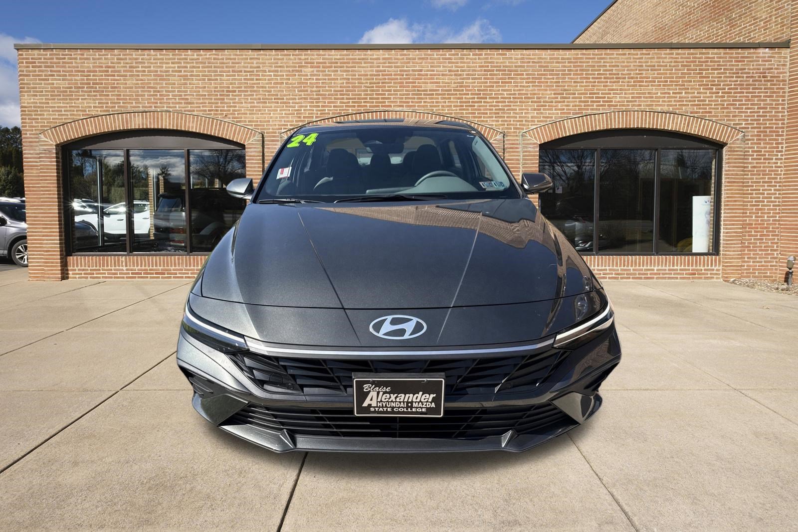 Certified 2024 Hyundai Elantra SEL image 17