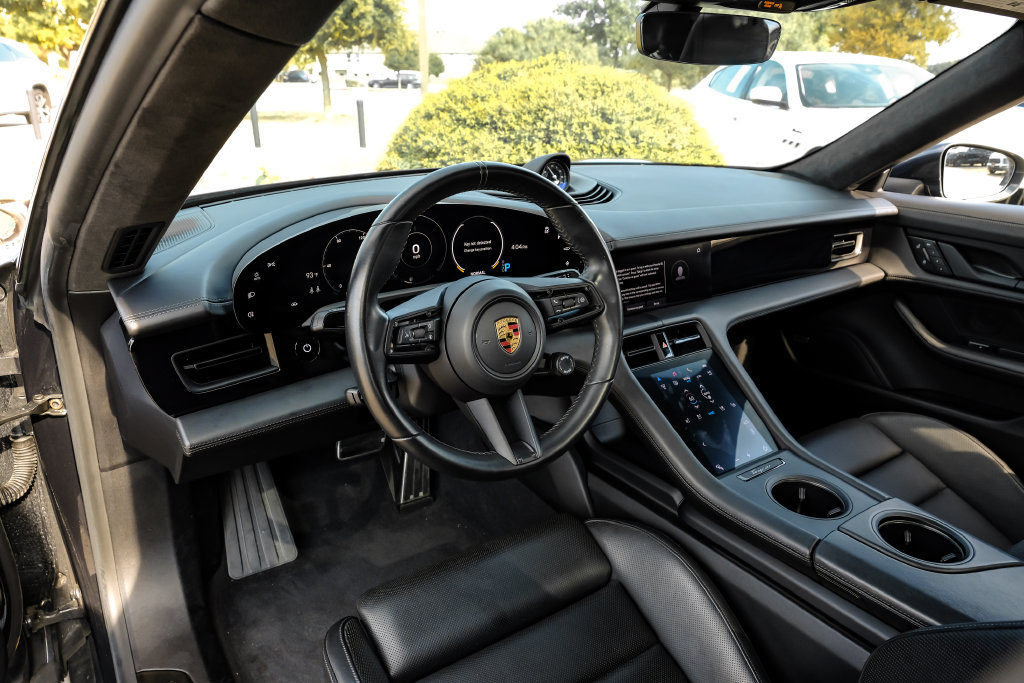 Used 2022 Porsche Taycan GTS AWD/4WD image 12