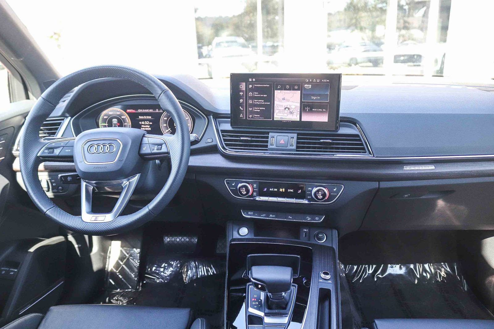 Certified 2025 Audi Q5 e Premium Plus w/ Premium Plus Package AWD/4WD image 14