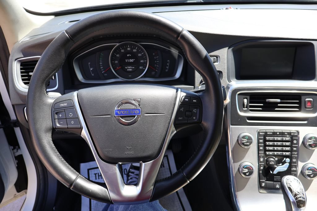 Used 2017 Volvo S60 T5 Dynamic FWD image 26