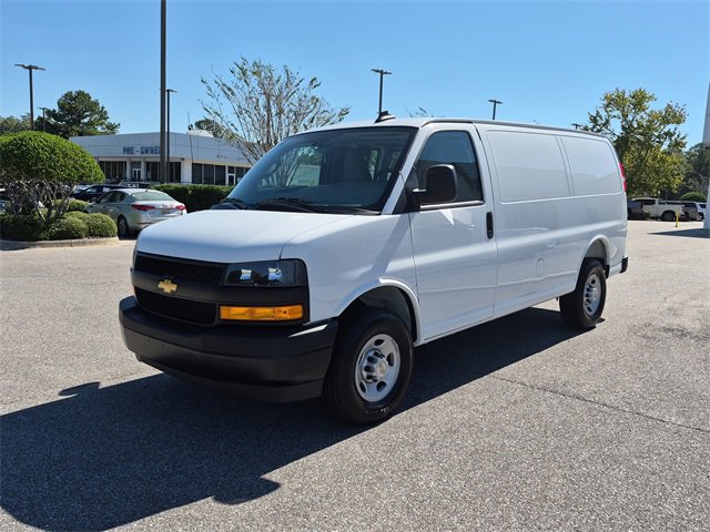 New 2025 Chevrolet Express 2500 w/ Driver Convenience Package image 7