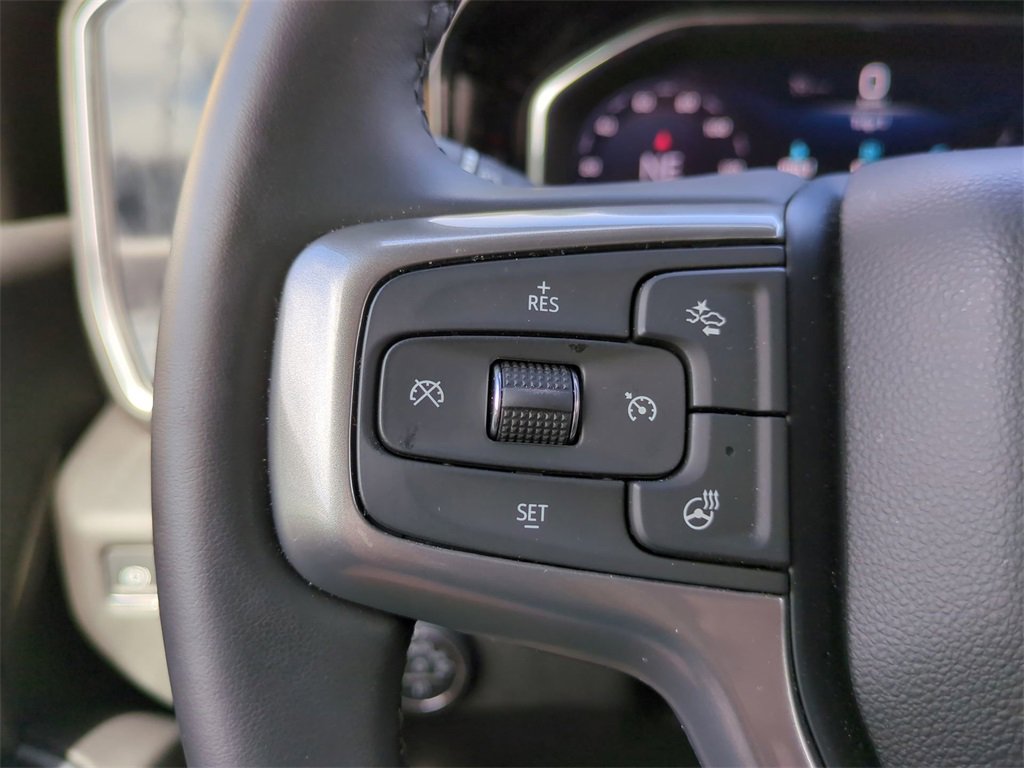 Used 2025 Chevrolet Silverado 2500 LT image 25