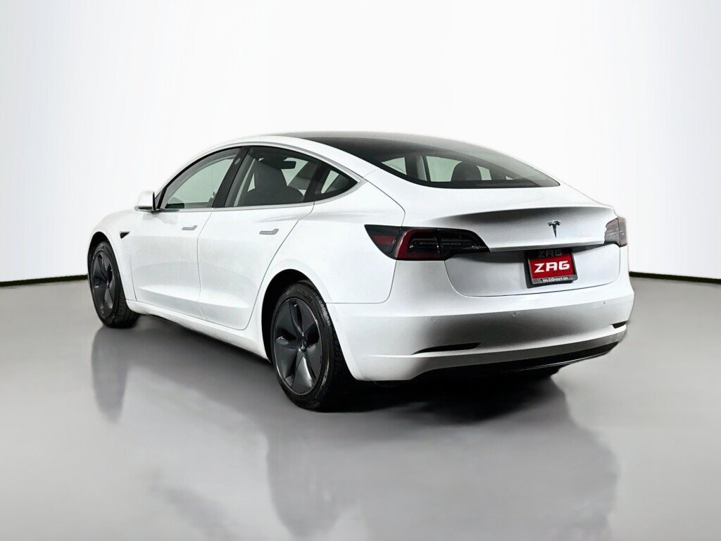Used 2020 Tesla Model 3 Standard Range Plus RWD image 3