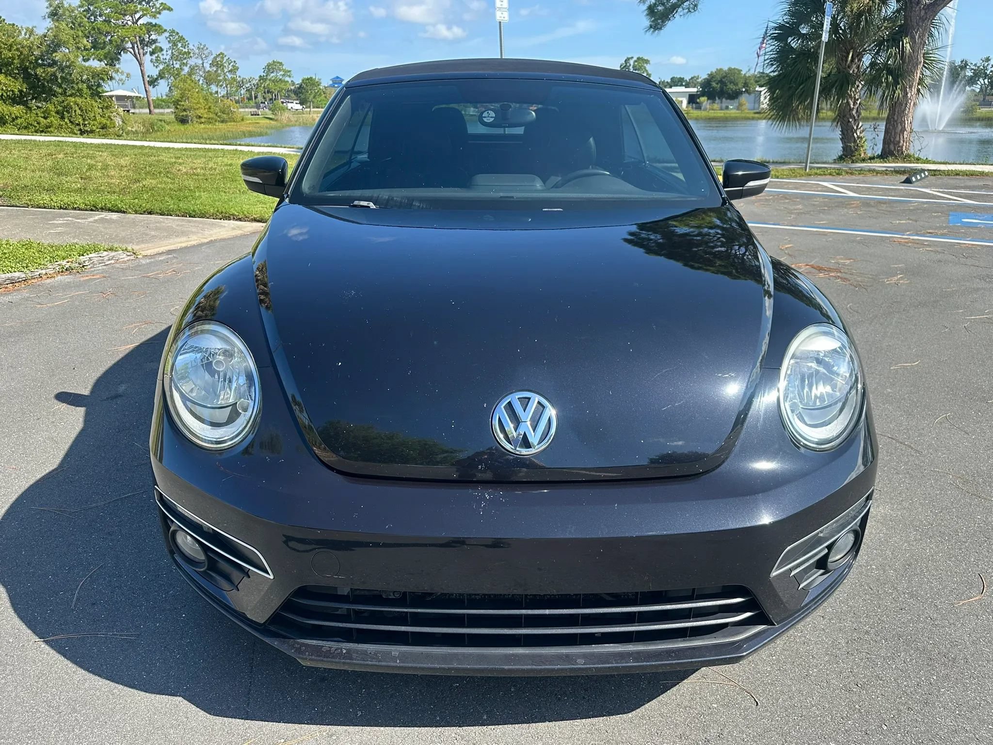 Used 2013 Volkswagen Beetle 2.0T FWD image 21