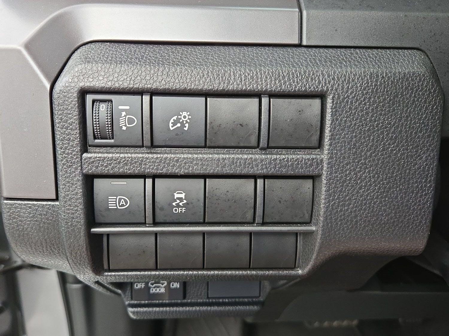 Certified 2025 Toyota Tacoma SR5 AWD/4WD image 28
