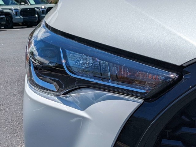 New 2024 Toyota Corolla Cross LE FWD image 9