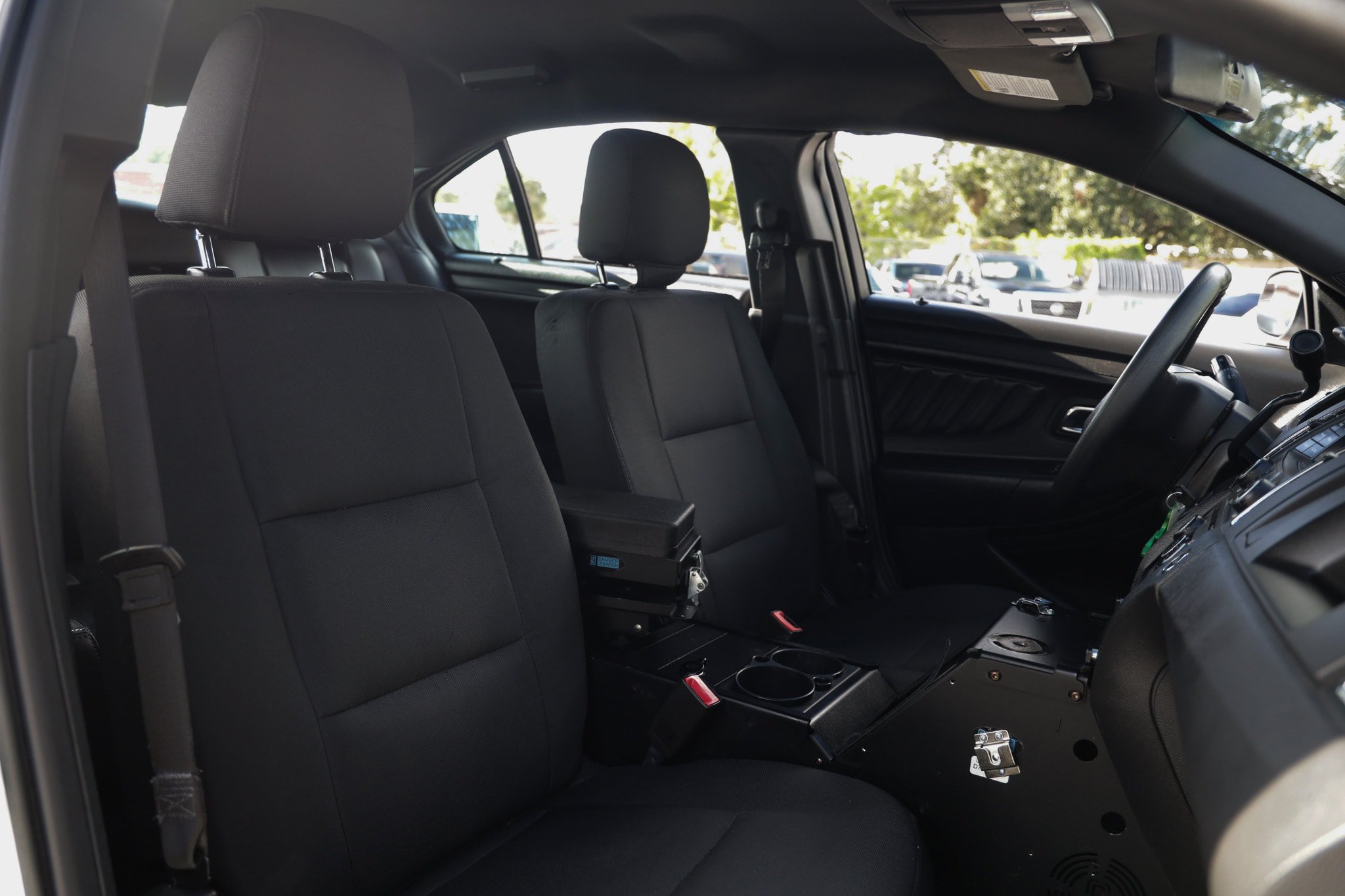 Used 2018 Ford Taurus Police Interceptor FWD image 21