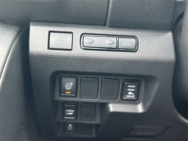 Used 2024 Nissan Frontier SL w/ Technology Package image 31