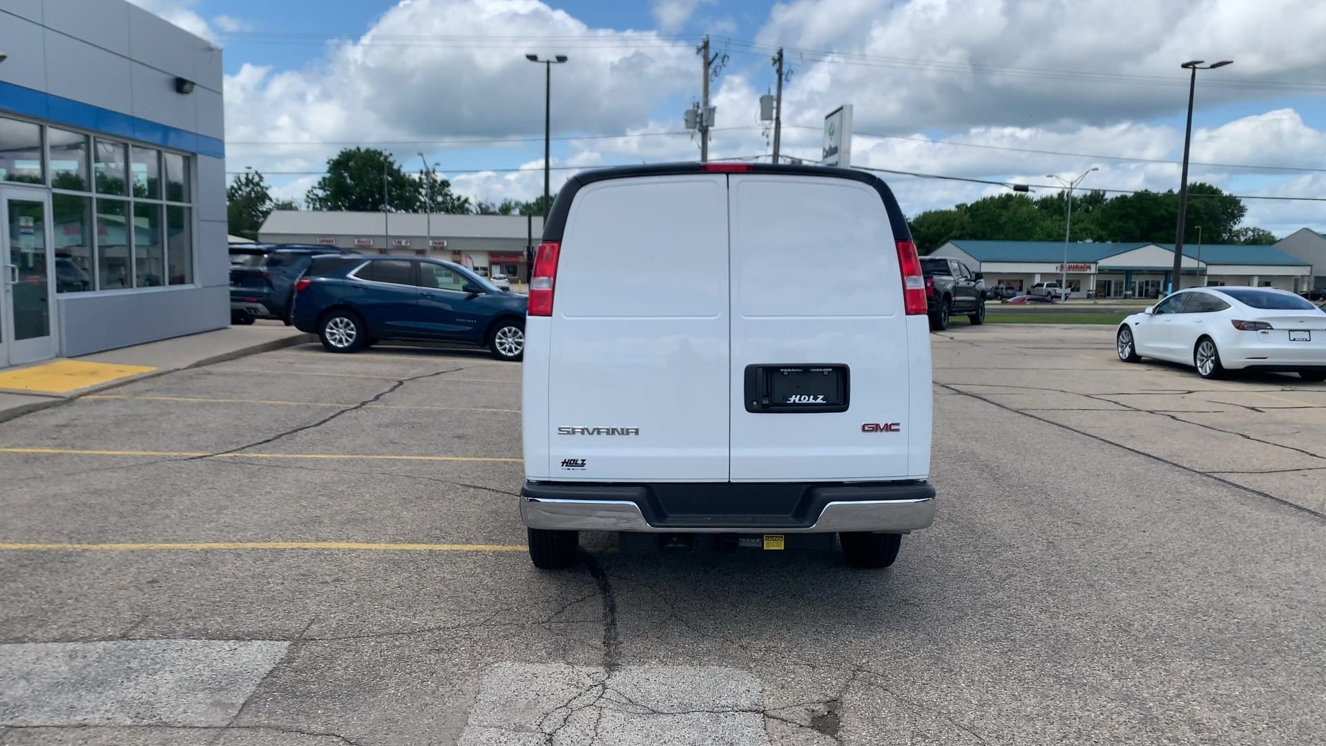 New 2025 GMC Savana 2500 w/ Driver Convenience Package RWD image 31