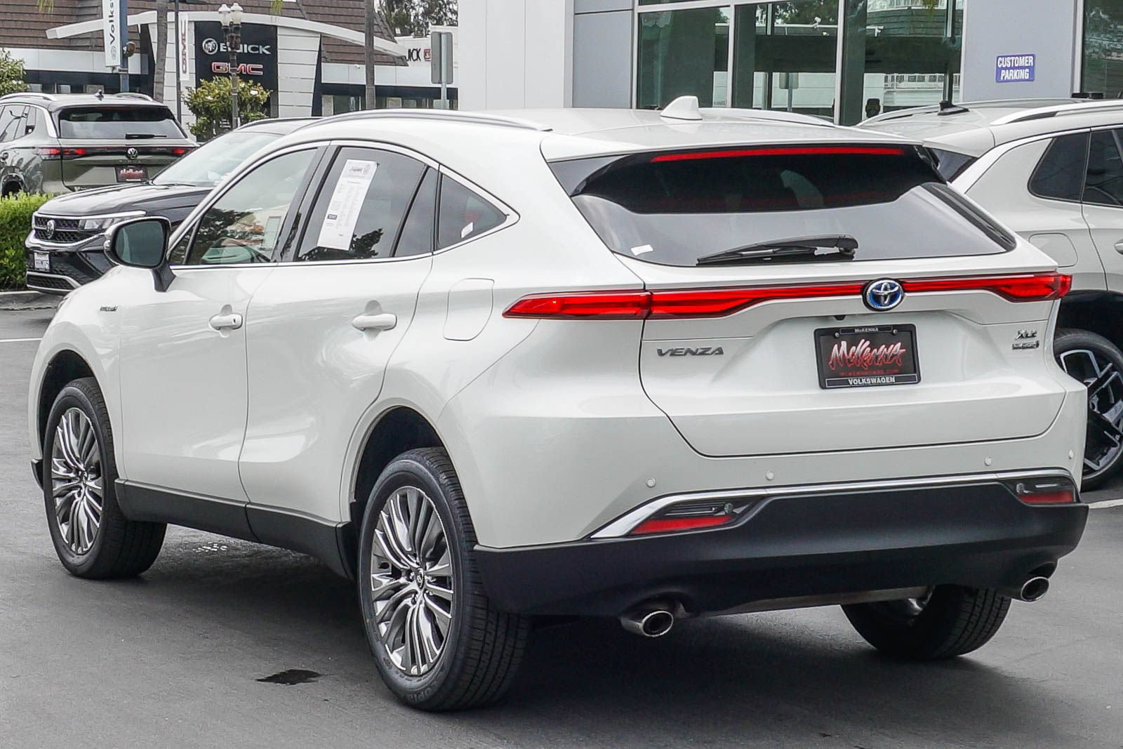 Used 2021 Toyota Venza XLE AWD/4WD image 8