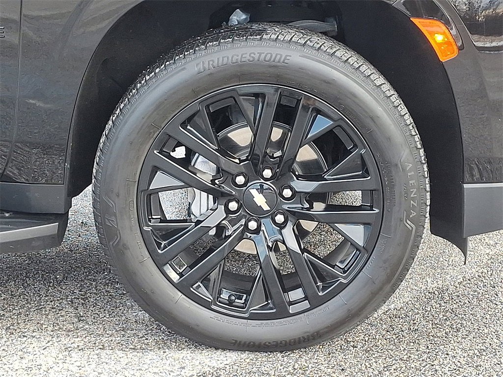 Used 2024 Chevrolet Tahoe LT w/ Luxury Package image 12