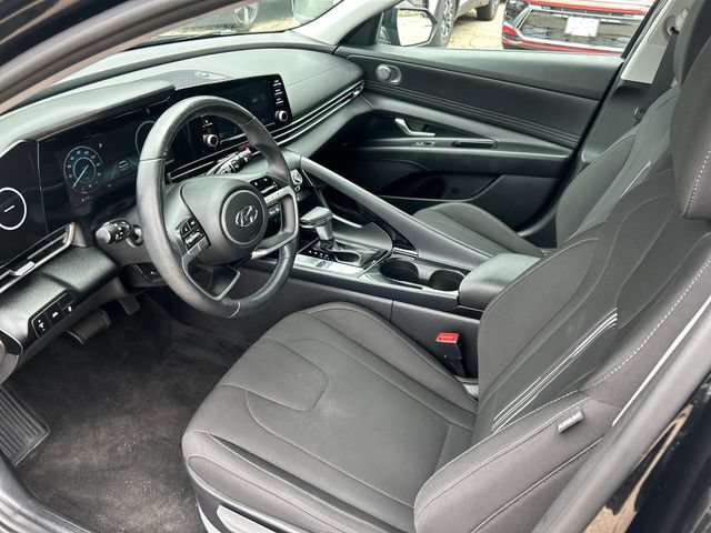 Certified 2021 Hyundai Elantra SEL w/ Convenience Package FWD image 14