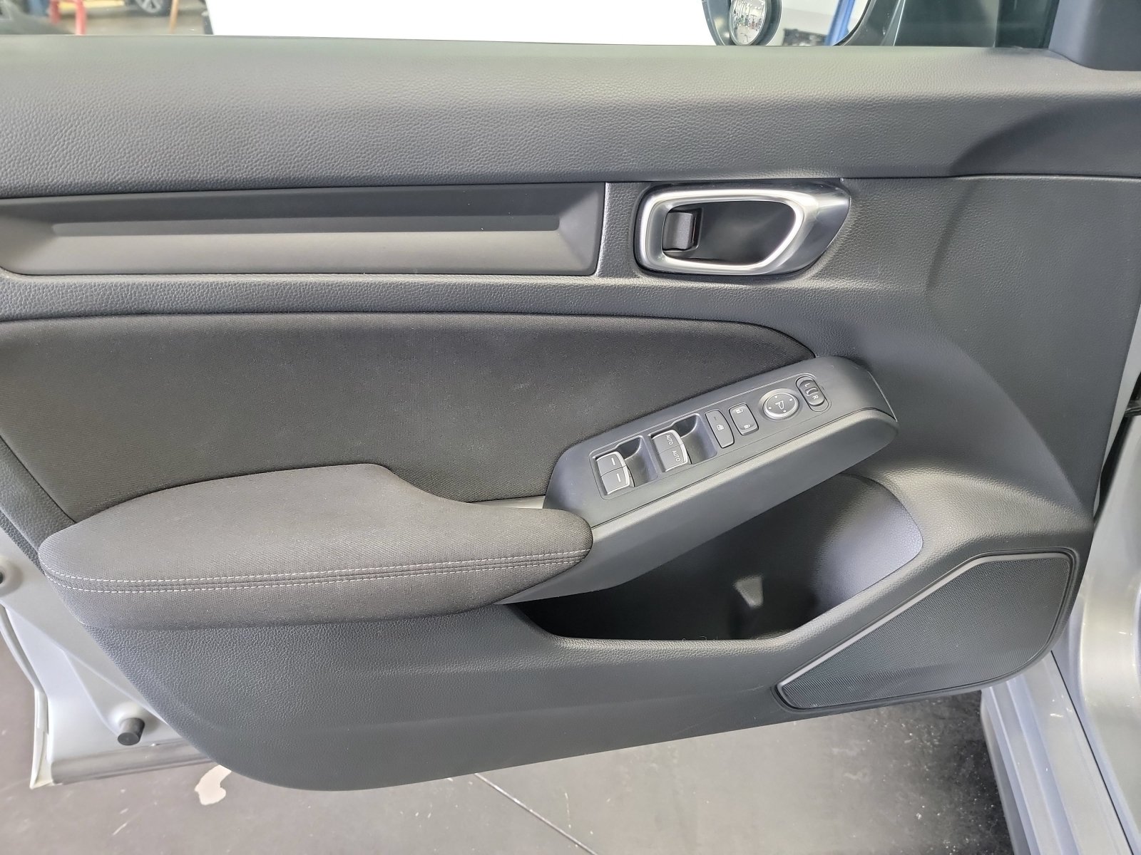 Certified 2025 Honda Civic Sport image 8