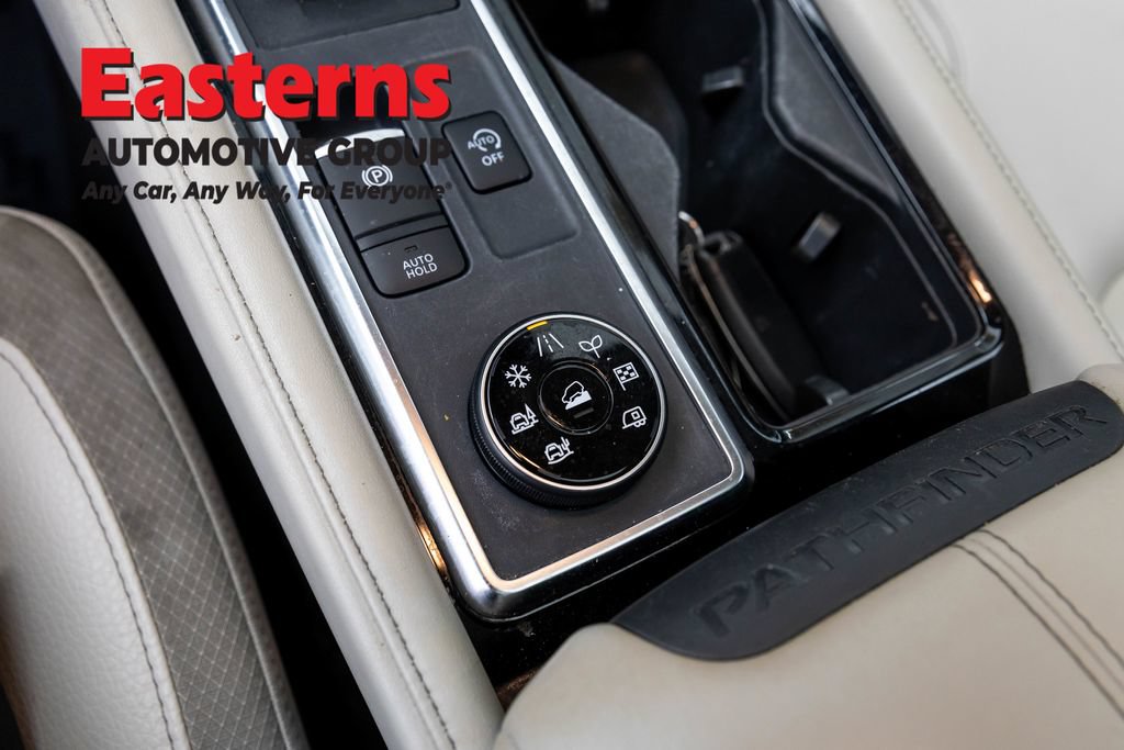 Used 2023 Nissan Pathfinder SL w/ SL Premium Package AWD/4WD image 21