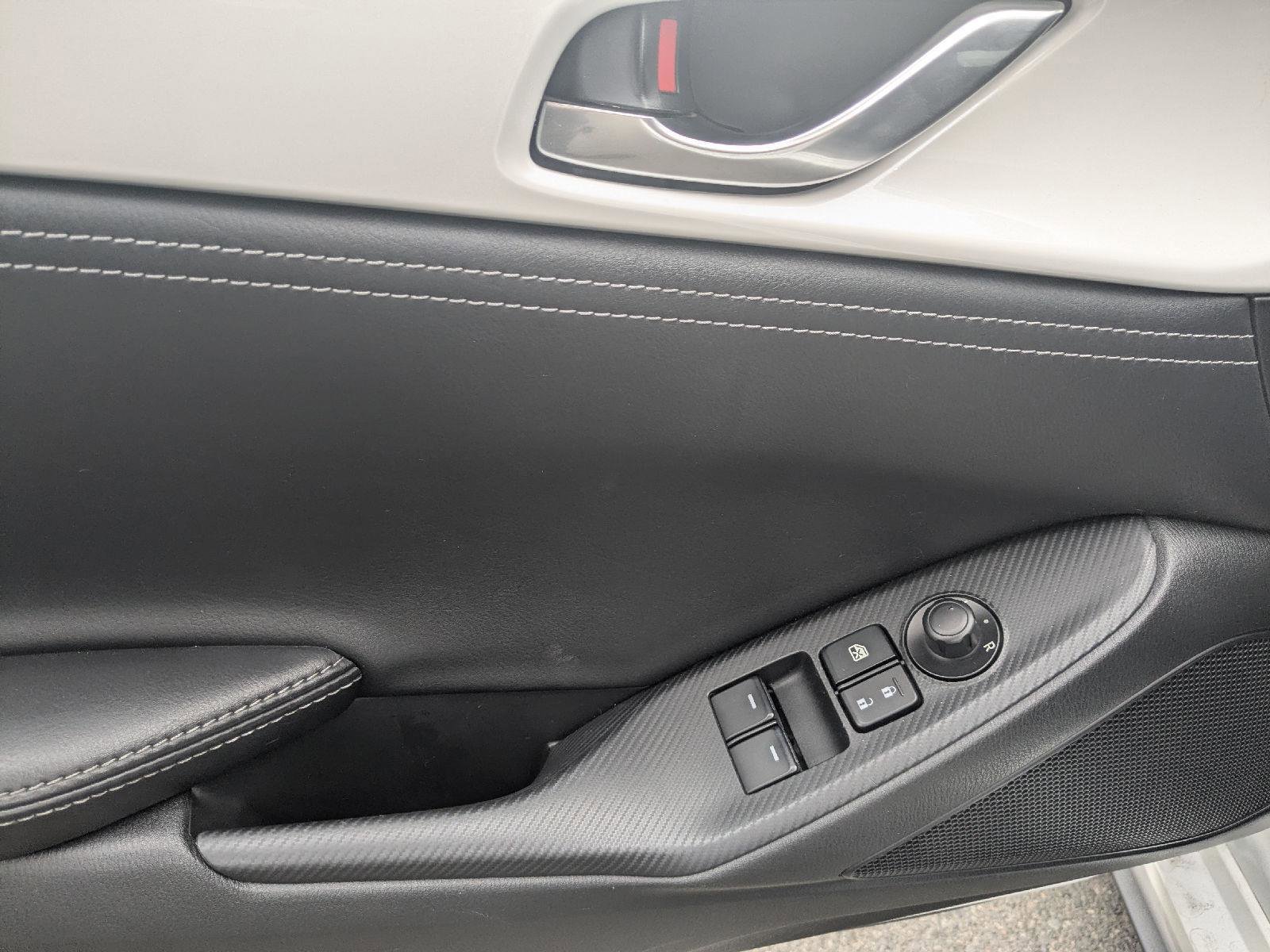 Used 2023 MAZDA MX-5 Miata Grand Touring RWD image 13