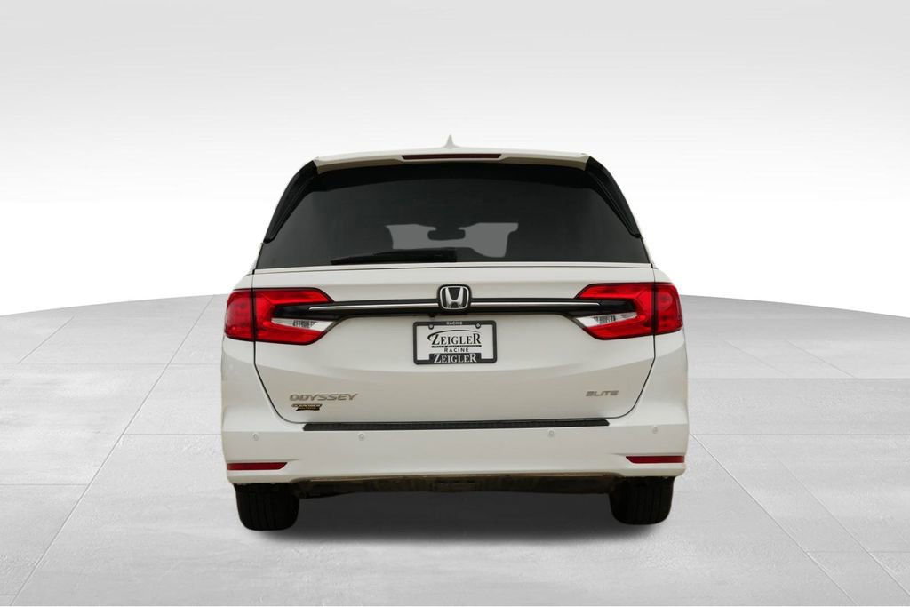 Used 2023 Honda Odyssey Elite image 7